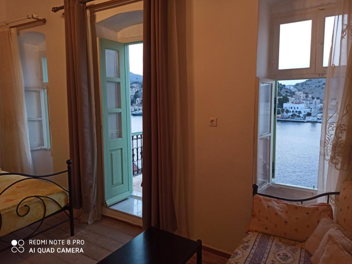 Penzion Pitini Symi Exteriér fotografie