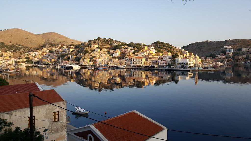 Penzion Pitini Symi Exteriér fotografie