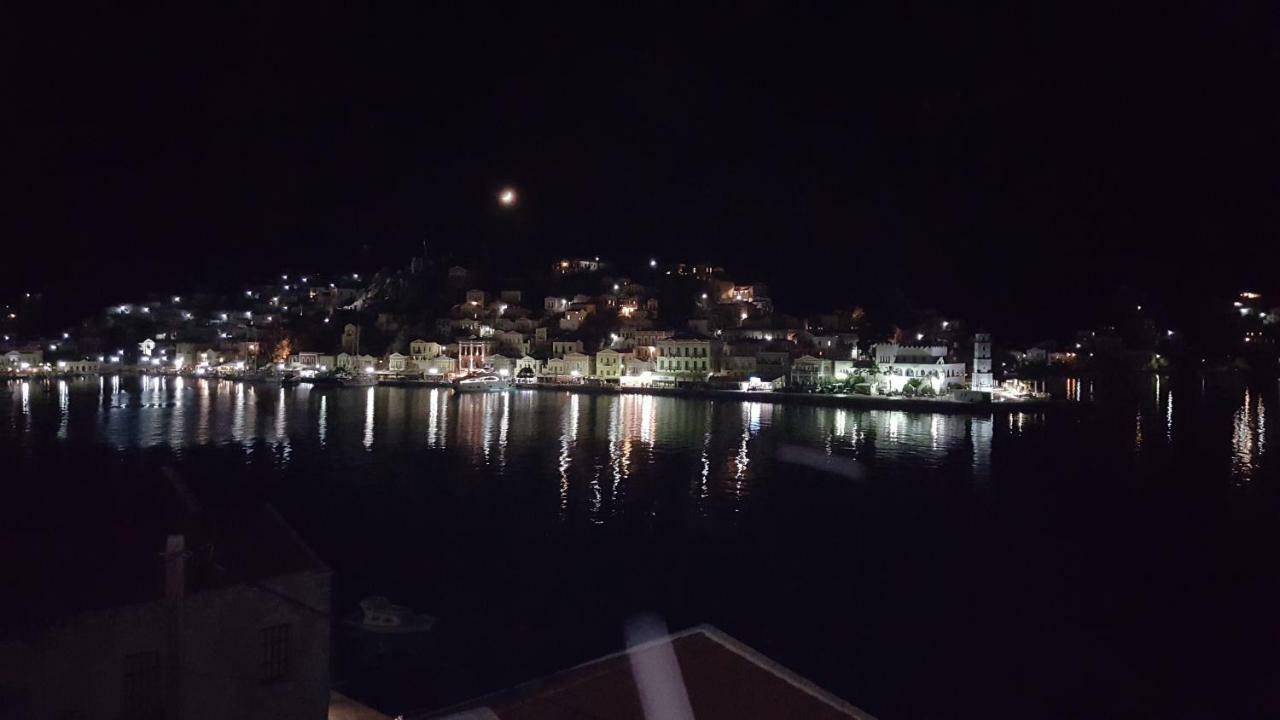 Penzion Pitini Symi Exteriér fotografie