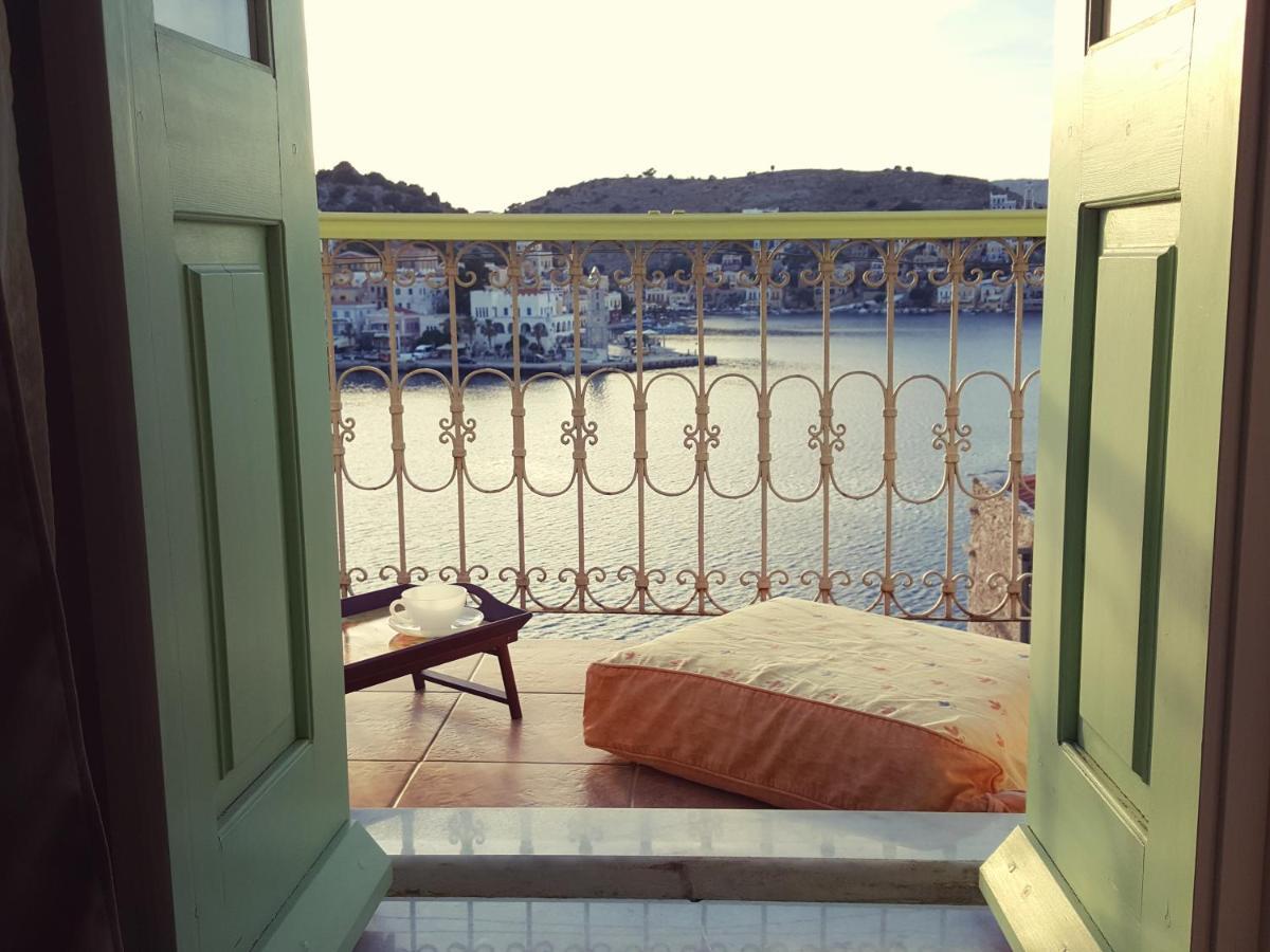 Penzion Pitini Symi Exteriér fotografie